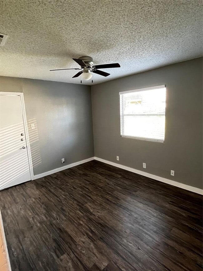 Building Photo - 2306 Cedrick Cove
