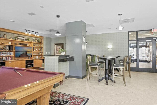 Building Photo - 1220 N Fillmore St