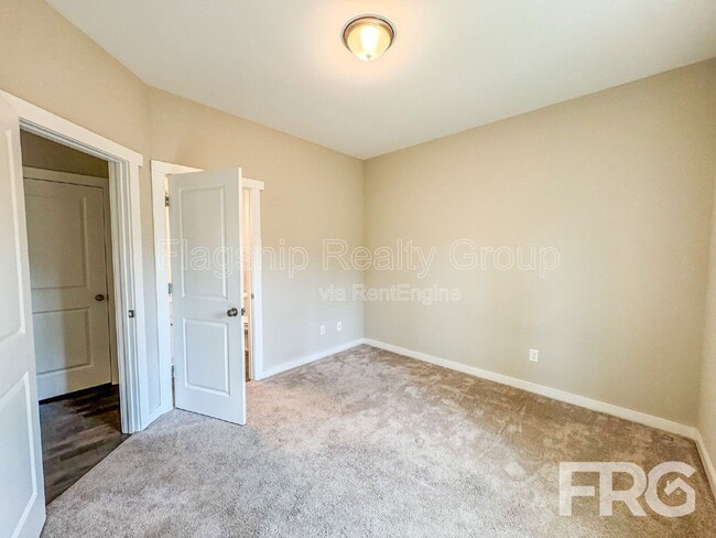 Building Photo - 1503 S Taylor St