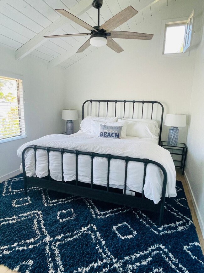 Building Photo - Gorgeous Furnished Canyon Home near beach/pier and downtown in Coastal San Clemente