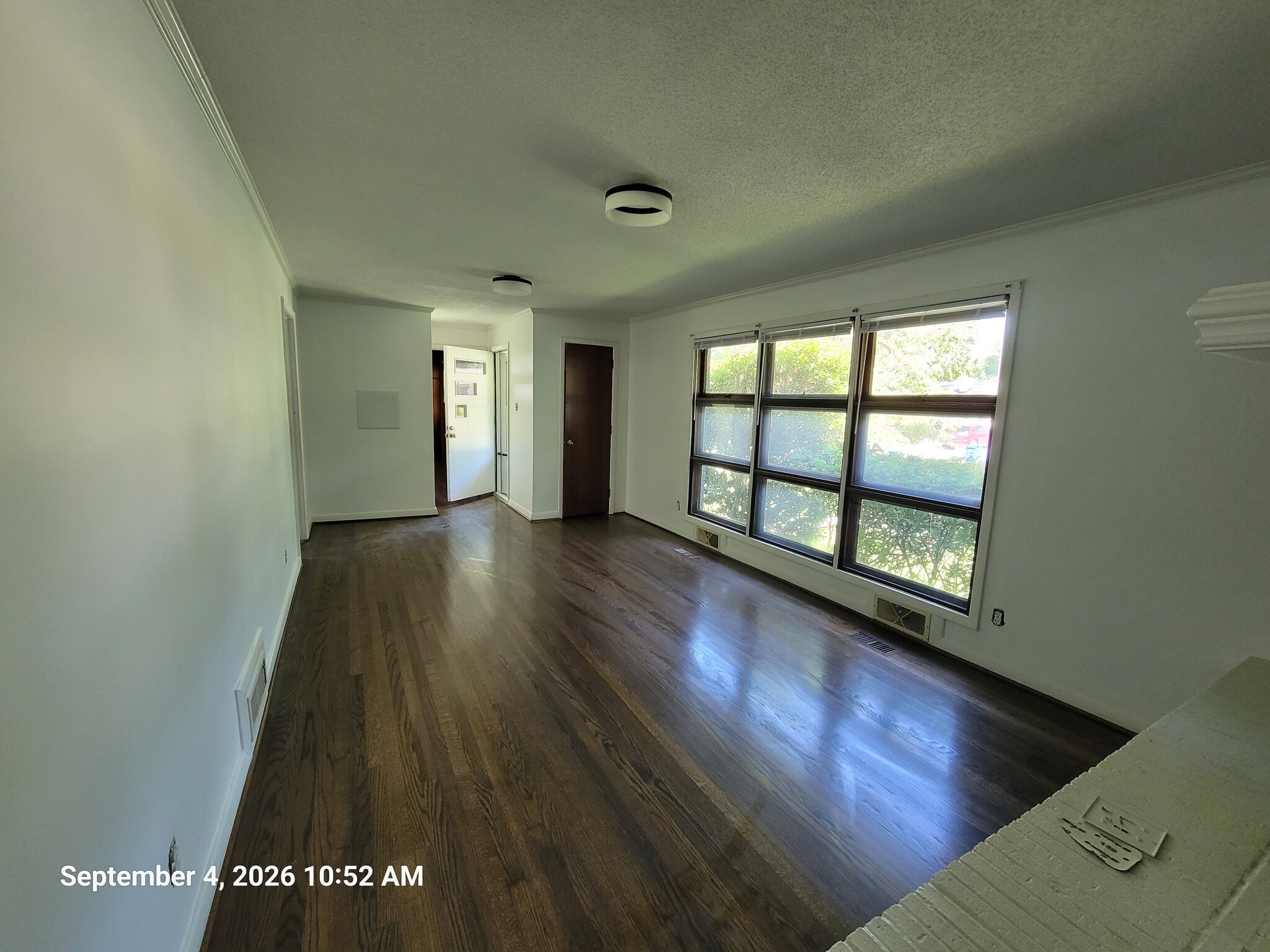 Building Photo - 1304 Evergreen Dr