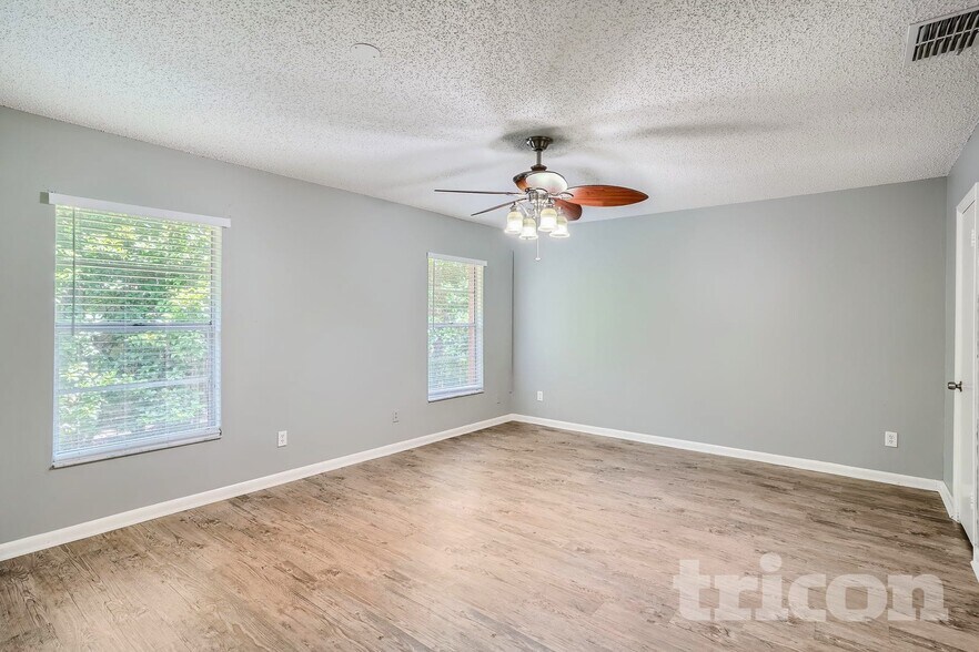 Building Photo - 1601 N Wills St