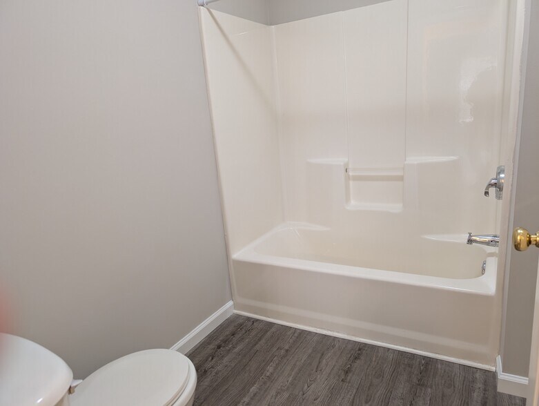 Building Photo - 1381 Pinnacle Ln