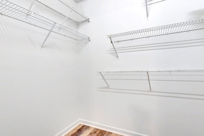 Building Photo - 2046 Samantha Dr