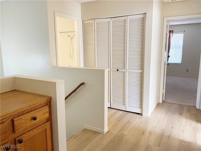 Building Photo - 3008 Ocean View Dr