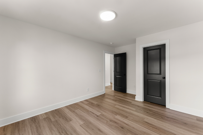 Building Photo - 5220 Chattahoochee St