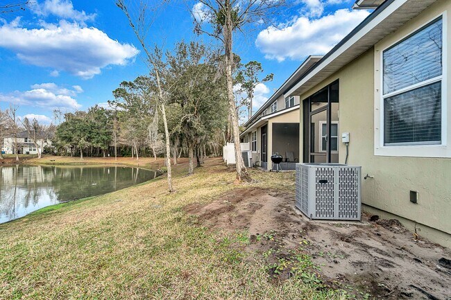 Building Photo - ***TWO WEEKS FREE*** Stylish 3BR Townhome with Garage & Walk-In Closet