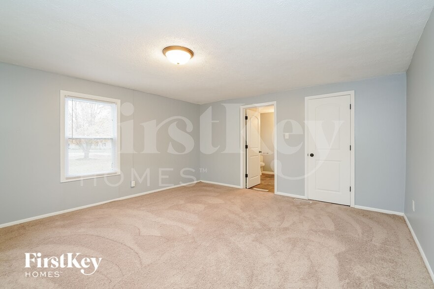 Building Photo - 371 S Hendricks Dr