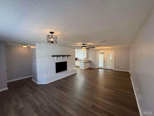 Building Photo - 6931 Falcon Dr