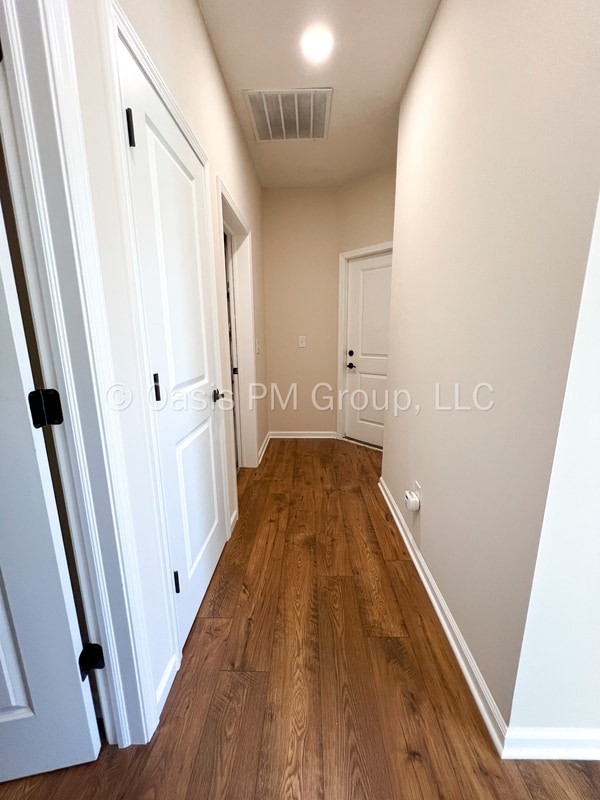 Building Photo - 201 Eisley Ln