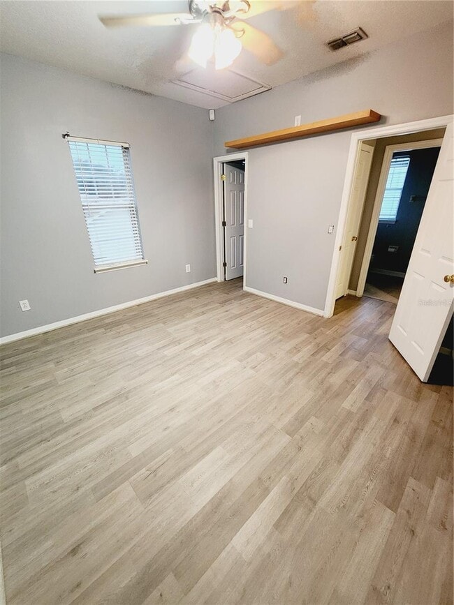 Building Photo - 1014 Persimmon St