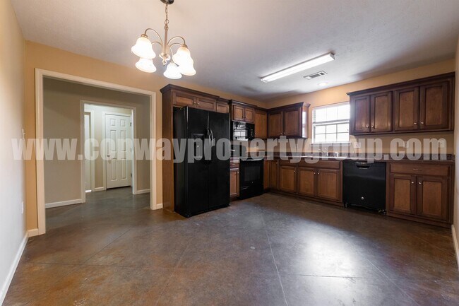 Building Photo - 2820 Longbow Ln