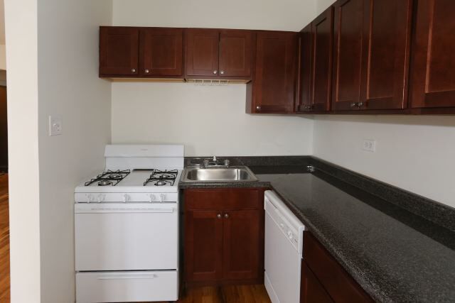 Building Photo - 4856 N Damen Ave