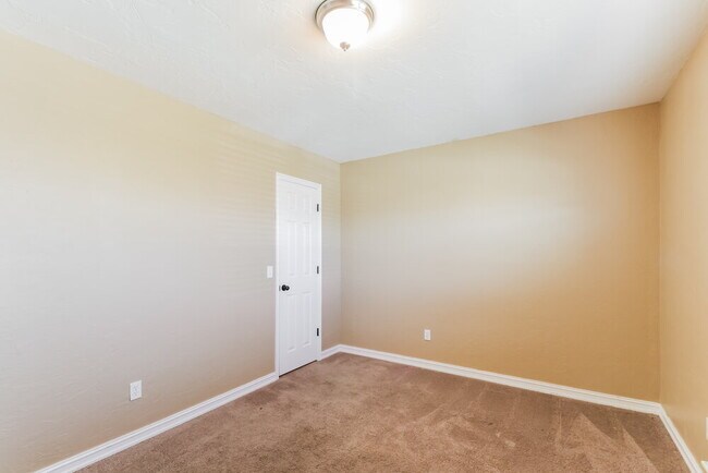 Building Photo - 7913 Eagle Cir