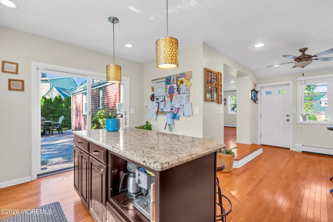 Building Photo - 519 Ryeside Ave