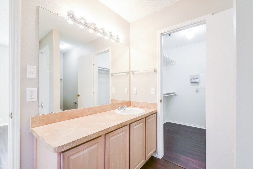 Building Photo - 3309 Teasbend Ct