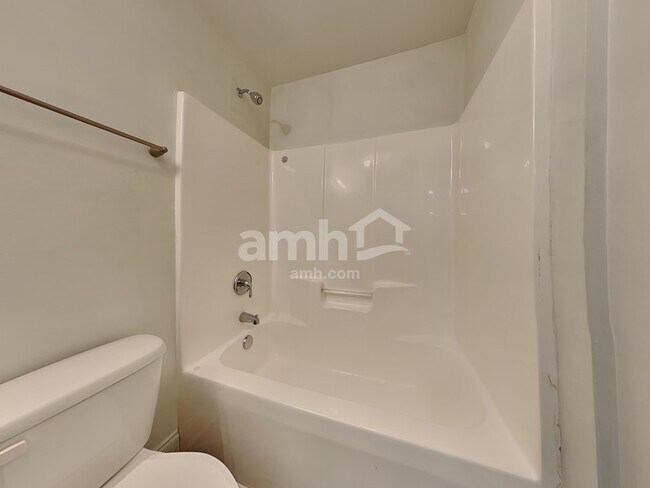 Building Photo - 2904 John Cabot Dr