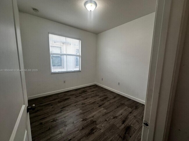 Building Photo - 12617 NW 32nd Ct