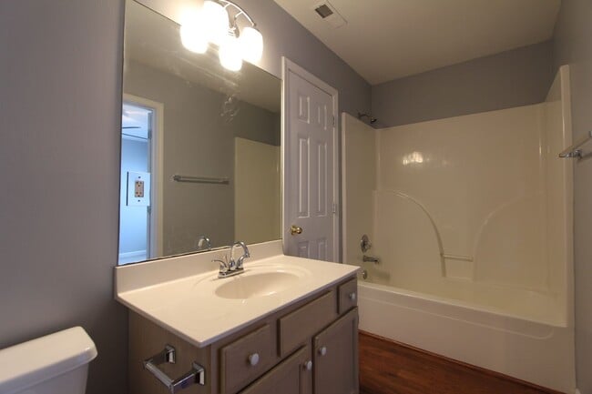 Building Photo - Helena Beauty!!  3BR 2.5BA - You will LOVE IT!!
