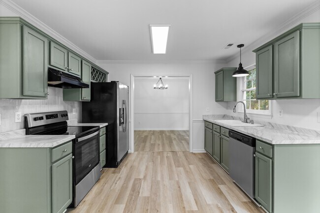 Building Photo - 6649 Speight Cir