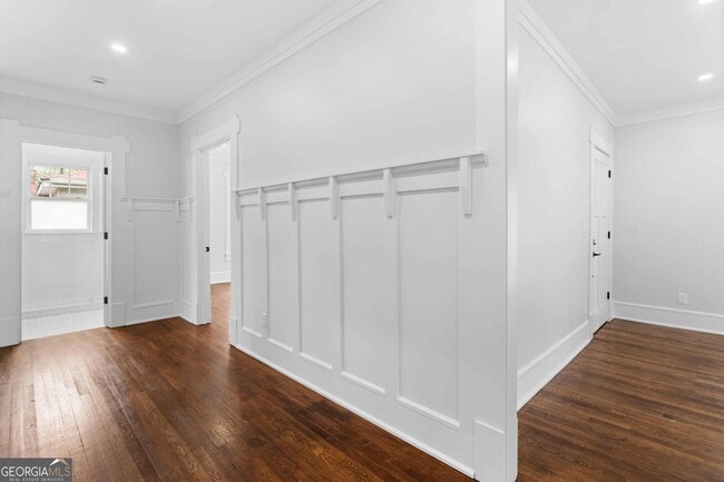 Building Photo - 795 St Charles Ave NE