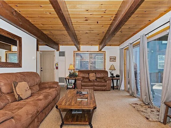 Building Photo - Lake View Modified Gambrel with Spa Near Bear Mountain