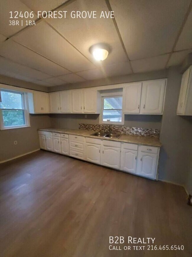 Building Photo - 12406 Forest Grove Ave