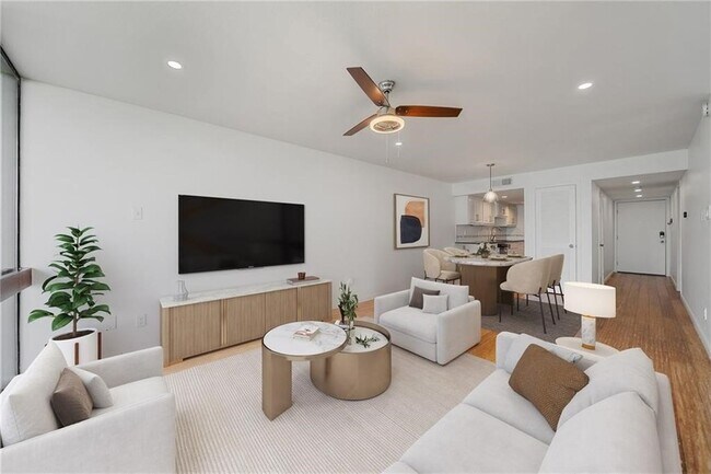 Building Photo - 4334 Ocean Dr