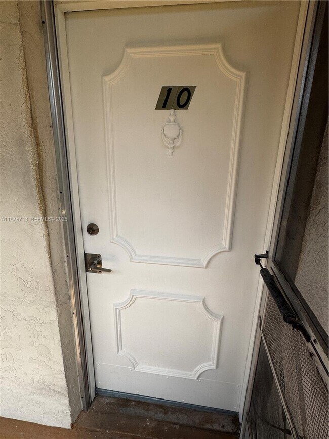 Building Photo - 2515 Polk St