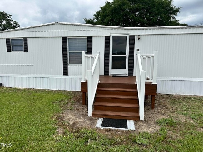 Building Photo - 841 Chalybeate Springs Rd