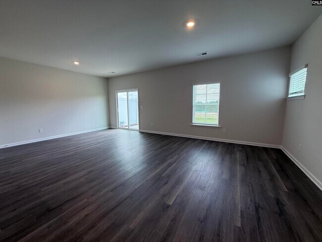 Building Photo - 240 S Lake Dr