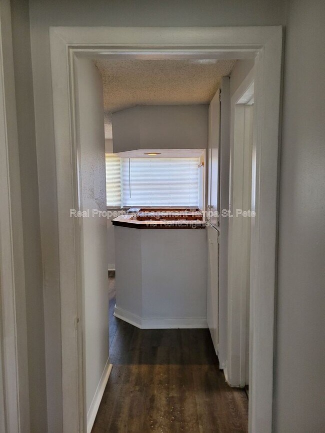 Building Photo - 643 Wisteria Ct