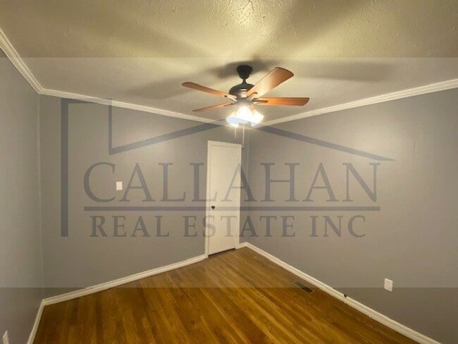 Building Photo - Park Hill Updated 4 bedroom
