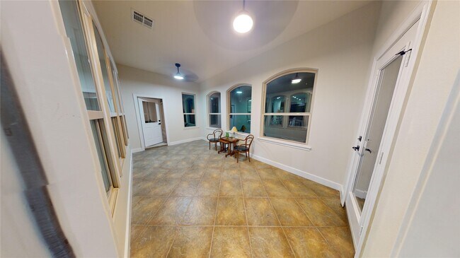 Building Photo - 119 April Waters Dr W