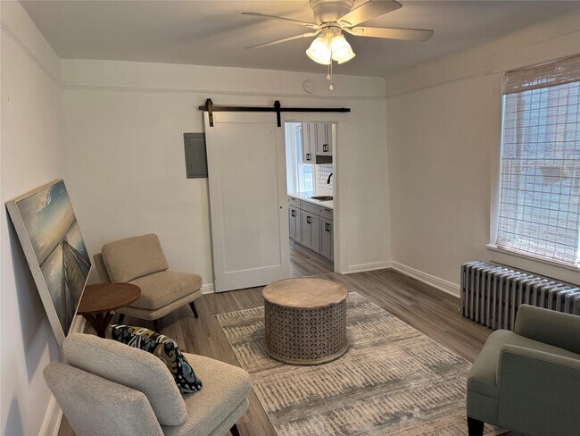 Building Photo - 593 Piermont Ave