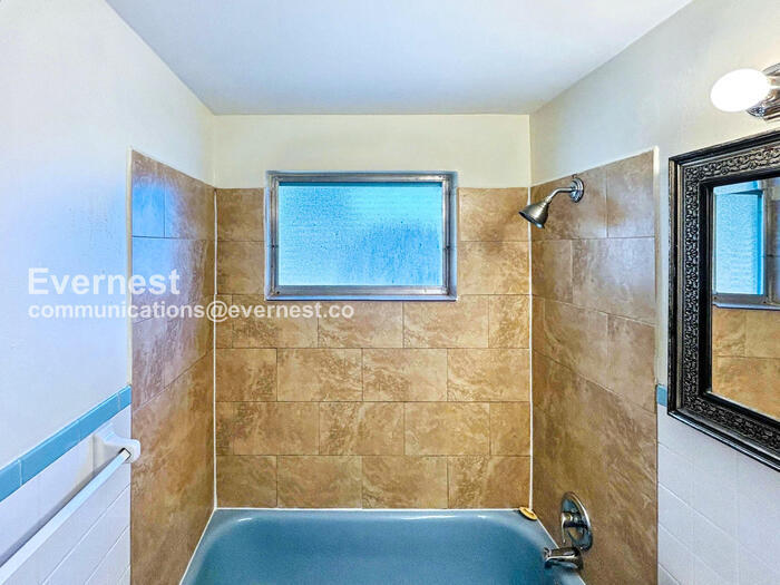 Building Photo - 3600 Berkshire St