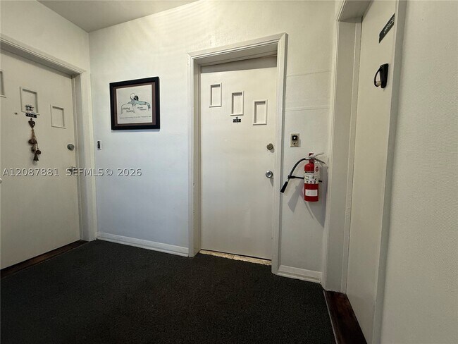 Building Photo - 10178 Collins Ave