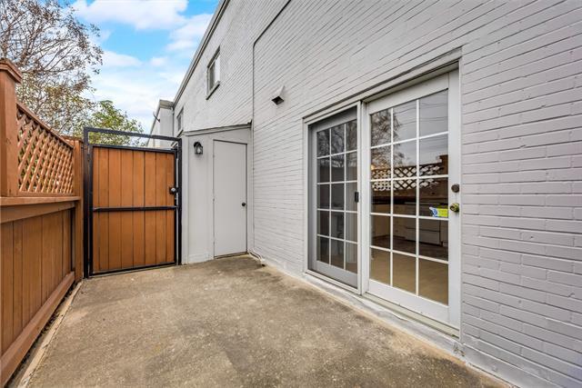 Building Photo - 7759 Royal Ln