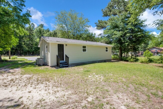 Building Photo - 1613 Halsey Loop