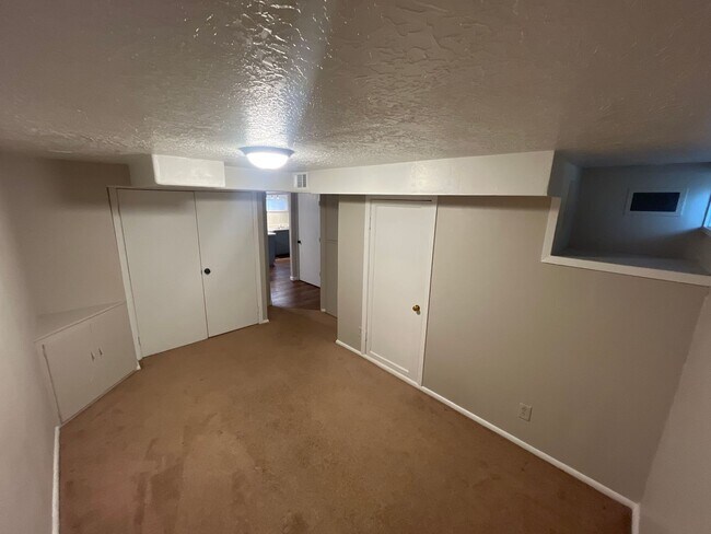 Building Photo - 96 N 1050 W