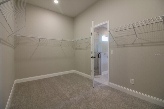 Building Photo - 6962 Treymont Dr