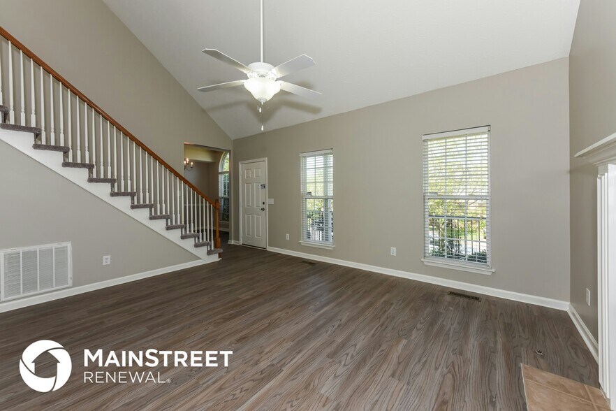 Building Photo - 160 Walton Trce S