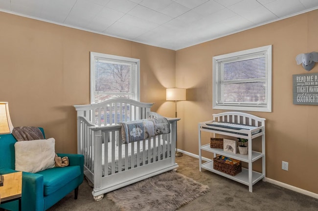 Building Photo - LOOK AT THIS GEM!  Schedule A Tour Today!!