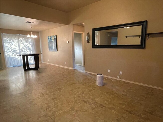 Building Photo - 729 Blue Oak Cir