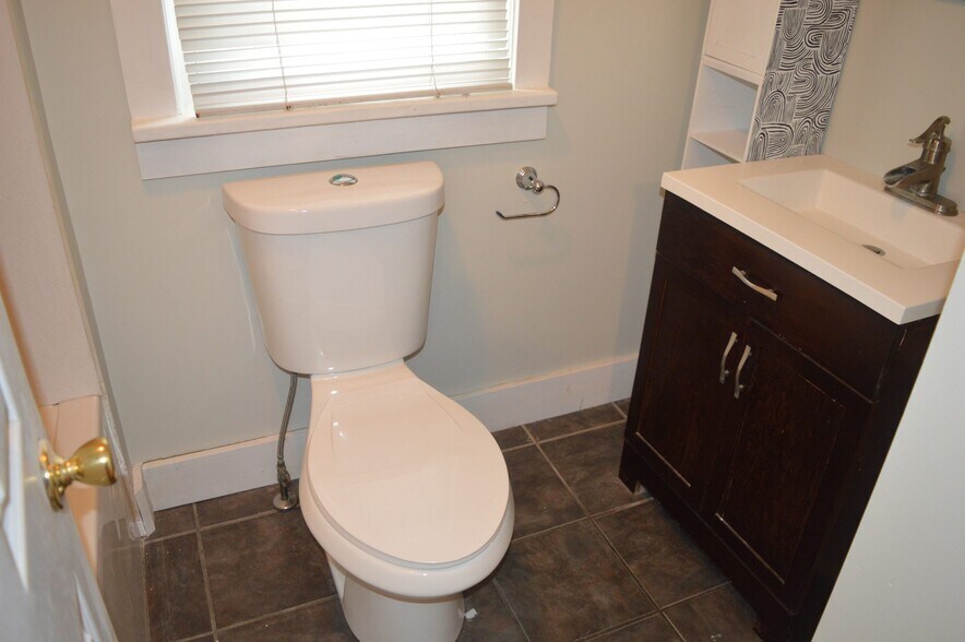 Building Photo - 142 S Marquette St