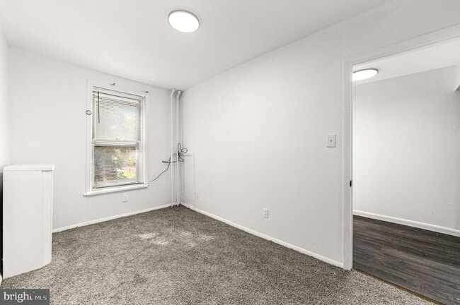 Building Photo - 3126 N 35th St