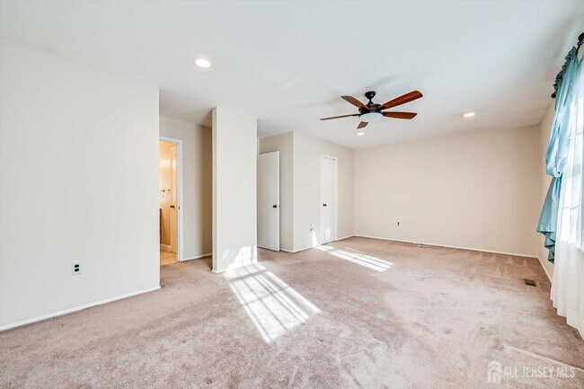 Building Photo - 1224 Thomas Ave