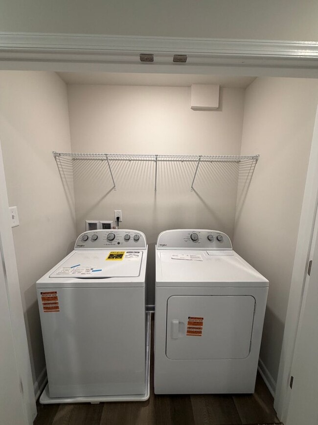 Building Photo - Modern Two-Story Townhome with Open Floor Plan and Garage