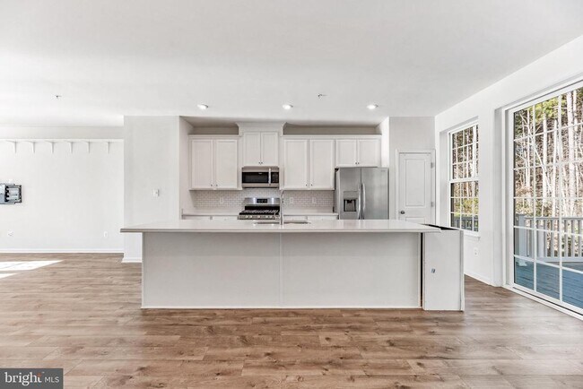 Building Photo - 43858 Eucalyptus Way