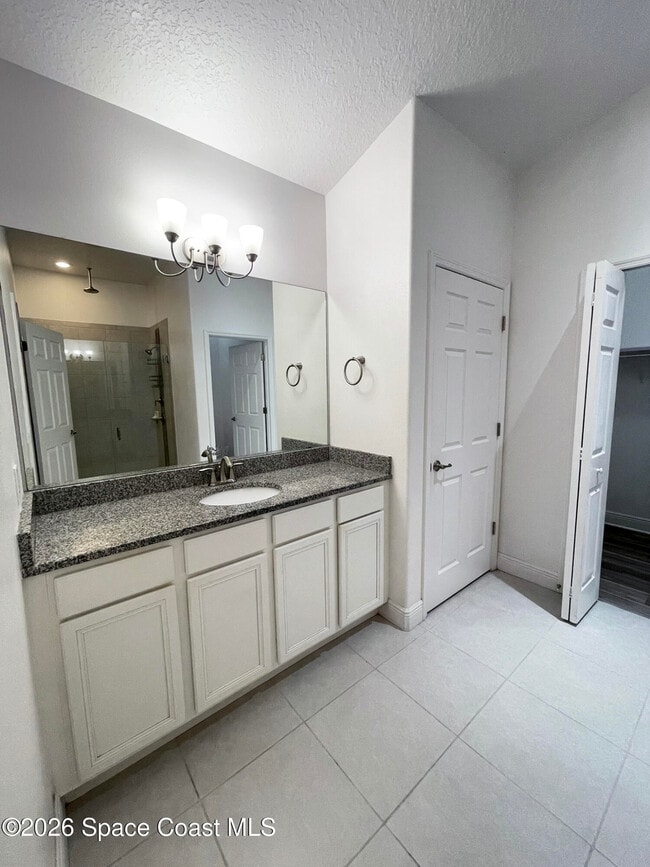 Building Photo - 4342 Ruthann Cir